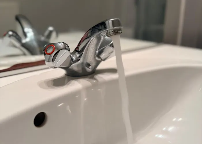 Apartment Wimbledon 0202 *